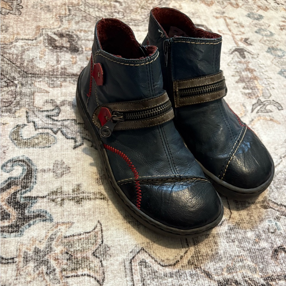 Reiker boots